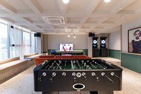 KLCC Modern Musical Sty 5Pax Scarletz Suite