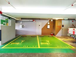 KLCC Modern Musical Sty 5Pax Scarletz Suite