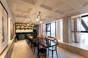 KLCC Modern Musical Sty 5Pax Scarletz Suite