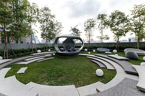 KLCC Modern Musical Sty 5Pax Scarletz Suite