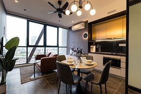 KLCC Modern Musical Sty 5Pax Scarletz Suite