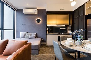 KLCC Modern Musical Sty 5Pax Scarletz Suite