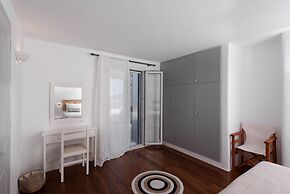 Villa Mira Paros  Luxury Suites