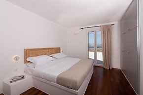 Villa Mira Paros  Luxury Suites