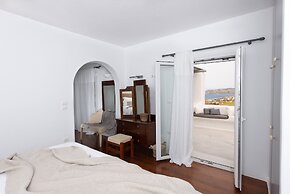 Villa Mira Paros  Luxury Suites