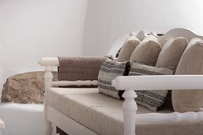 Villa Mira Paros  Luxury Suites