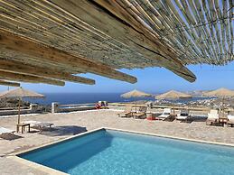Villa Mira Paros  Luxury Suites