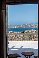 Villa Mira Paros  Luxury Suites