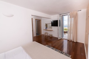 Villa Mira Paros  Luxury Suites