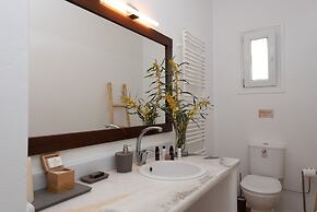 Villa Mira Paros  Luxury Suites