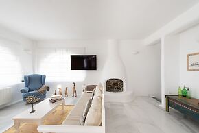 Villa Mira Paros  Luxury Suites