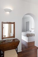Villa Mira Paros  Luxury Suites