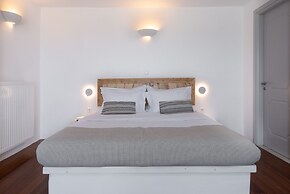 Villa Mira Paros  Luxury Suites