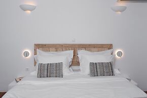 Villa Mira Paros  Luxury Suites