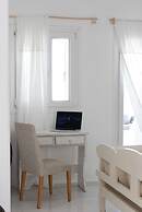 Villa Mira Paros  Luxury Suites