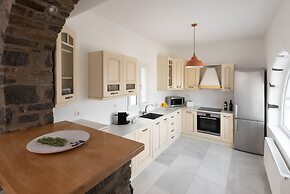 Villa Mira Paros  Luxury Suites