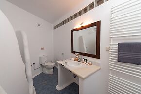 Villa Mira Paros  Luxury Suites