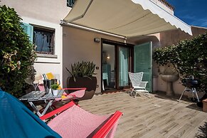 Mono Le Vele 700m From The Beach