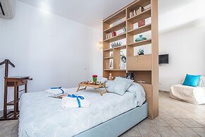 Mono Le Vele 700m From The Beach