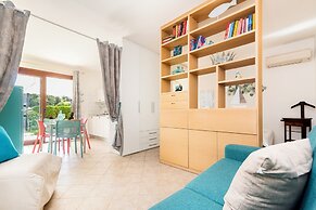 Mono Le Vele 700m From The Beach