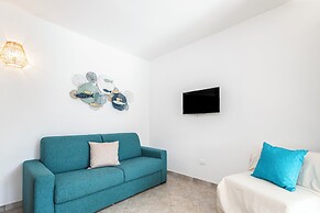 Mono Le Vele 700m From The Beach