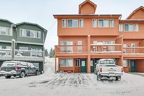 5 Mi to Ski Resort: Mtn-view Townhome in Dillon