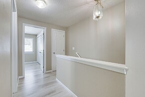 5 Mi to Ski Resort: Mtn-view Townhome in Dillon