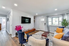 Newly Updated Home ~ 3 Mi to Downtown Charlotte!