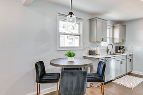 Newly Updated Home ~ 3 Mi to Downtown Charlotte!