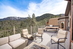 Pine Mountain Club Cabin w/ Private Deck & Views!