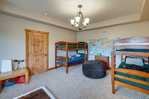 Pine Mountain Club Cabin w/ Private Deck & Views!