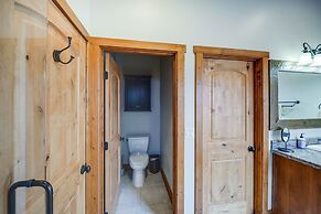 Pine Mountain Club Cabin w/ Private Deck & Views!