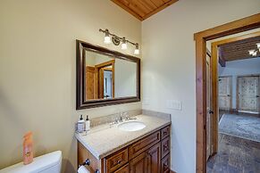 Pine Mountain Club Cabin w/ Private Deck & Views!