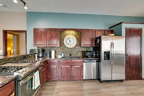 13 Mi to Winter Park: Mtn-view Granby Cabin