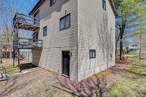 Lake & Pool Access: Poconos Retreat in Tobyhanna!