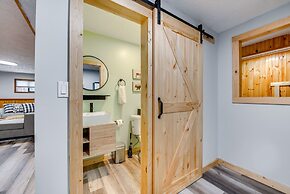 Lake & Pool Access: Poconos Retreat in Tobyhanna!