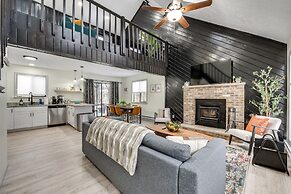 Lake & Pool Access: Poconos Retreat in Tobyhanna!