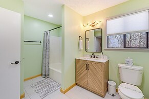 Lake & Pool Access: Poconos Retreat in Tobyhanna!