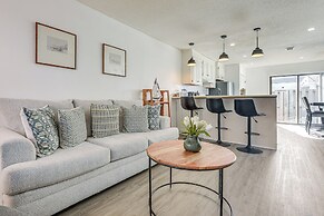 1 Mi to Beach: Pet-friendly Grand Strand Townhome