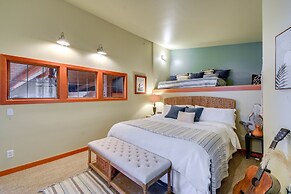 Luxury Vashon Vacation Rental w/ Beach Access!