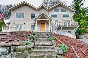Luxury Vashon Vacation Rental w/ Beach Access!
