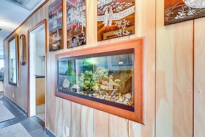 Canal-front Ruskin Home w/ Private Hot Tub & Dock!