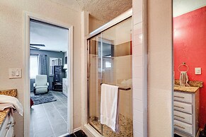 Canal-front Ruskin Home w/ Private Hot Tub & Dock!