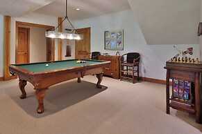 Mountain Village Marvel w/ Hot Tub & Home Gym!