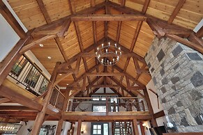 Mountain Village Marvel w/ Hot Tub & Home Gym!