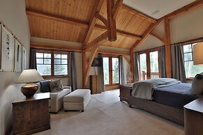 Mountain Village Marvel w/ Hot Tub & Home Gym!