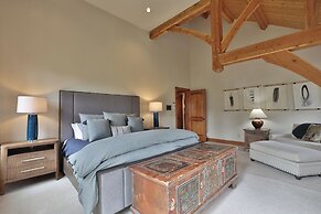 Mountain Village Marvel w/ Hot Tub & Home Gym!