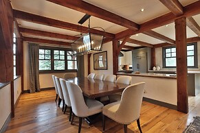 Mountain Village Marvel w/ Hot Tub & Home Gym!