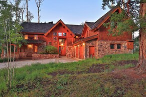 Mountain Village Marvel w/ Hot Tub & Home Gym!
