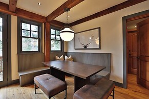 Mountain Village Marvel w/ Hot Tub & Home Gym!